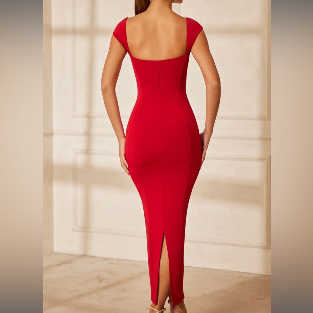 Oh Polly Sweetheart Neckline Maxi Dress